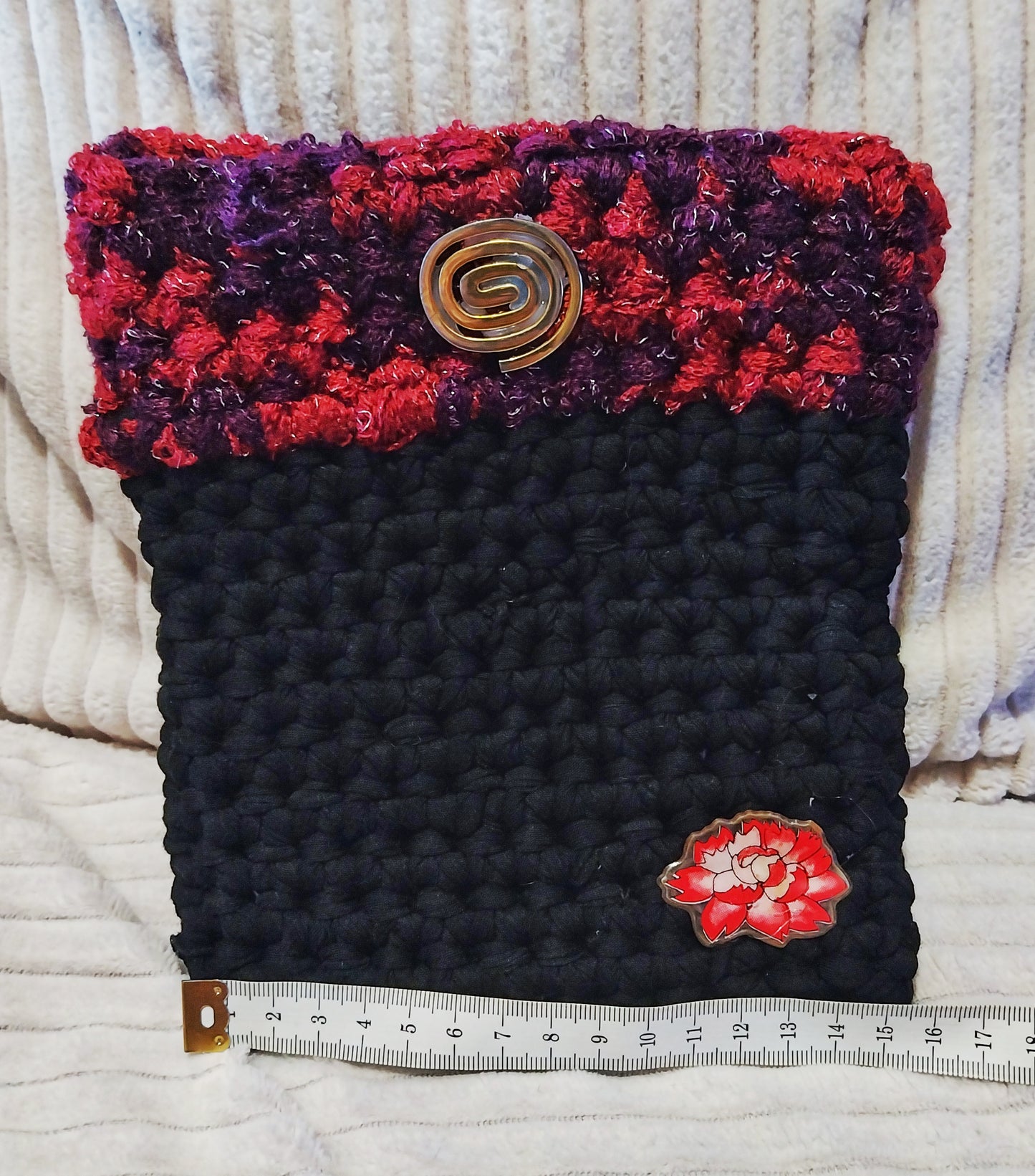 Housse de livre et liseuse fantasy "éclat d'encre et de braise" - crochet fait main